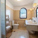 Wonderful With Seaview And Jacuzzi