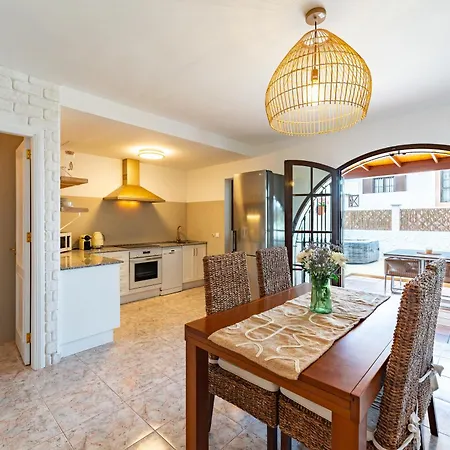 Wonderful With Seaview And Jacuzzi Villa Puerto de Las Nieves